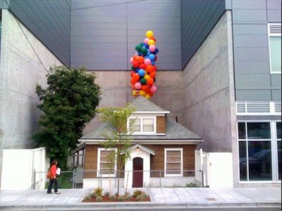 the_small_house_in_the_middle_of_the_city_640_07.jpg